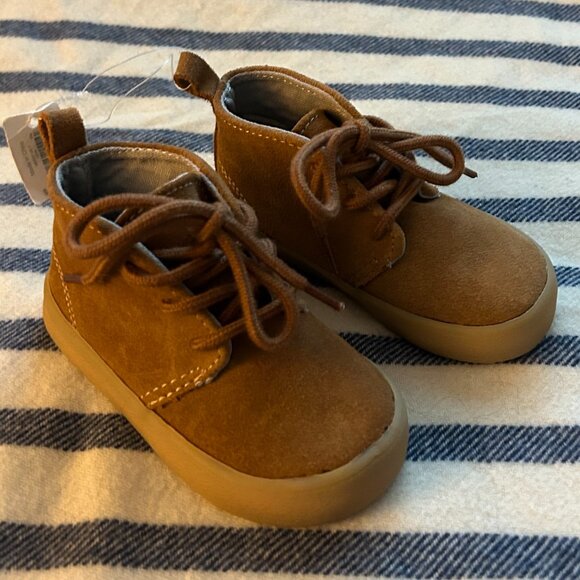 BABY GAP Boy's Toddler Size 5 Tan Suede Chukka Boots - Picture 7 of 13